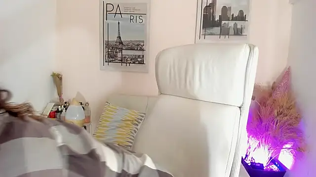 Snapshot of katy_giil chatting on 03-15-25, 08:10 katy giil online show from 03-15-25, 08:10