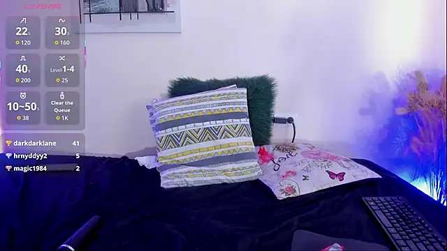 Snapshot of katy_giil chatting on 10-31-25, 07:20 katy giil online show from 10-31-25, 07:20