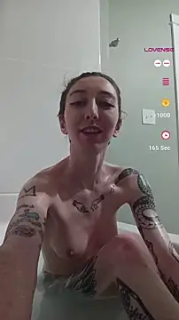 lovelylucyy online show from 12-15-24, 01:46