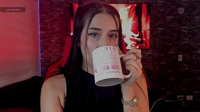 Charlotte greys online show from 01-05-26, 10:24