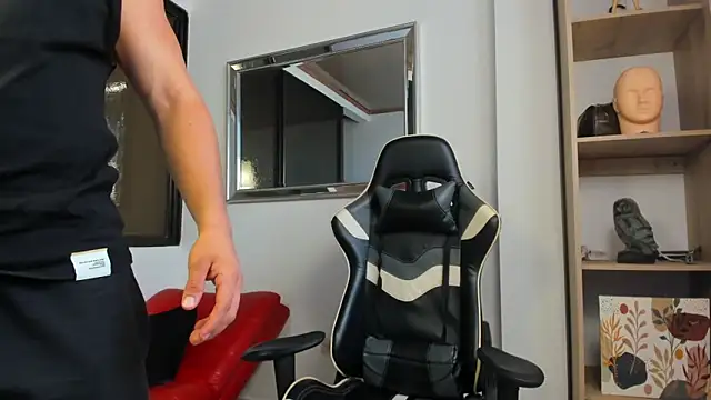 julian wallace online show from 02-10-26, 09:08