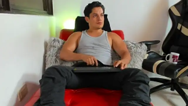 julian wallace online show from 04-15-26, 07:58