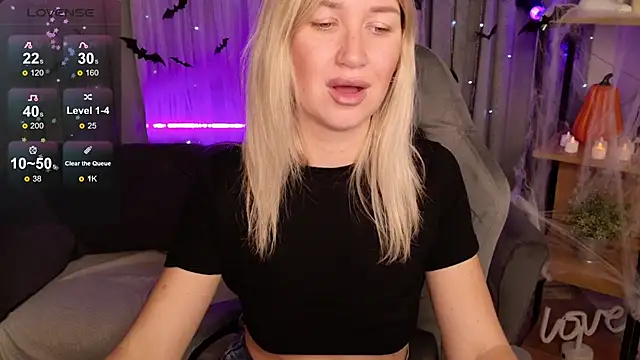 MilaBott online show from 10-28-25, 08:11