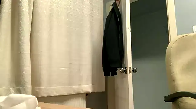 Snapshot of themany29 chatting on 02-05-25, 12:27 themany29 online show from 02-05-25, 12:27