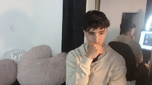 gojo satoru 18 online show from 02-25-25, 11:52