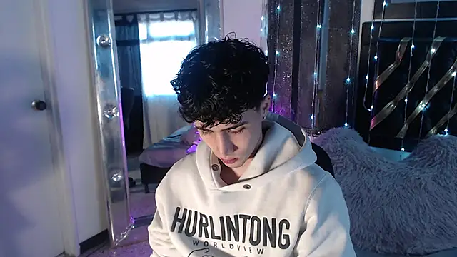 gojo satoru 18 online show from 09-09-25, 12:37