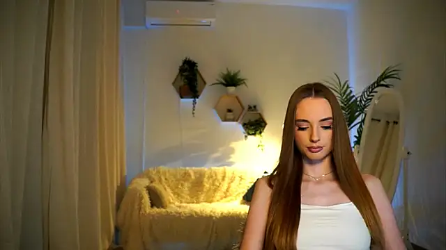 Snapshot of petitegonwiild chatting on 01-09-25, 02:51 petitegonwiild online show from 01-09-25, 02:51