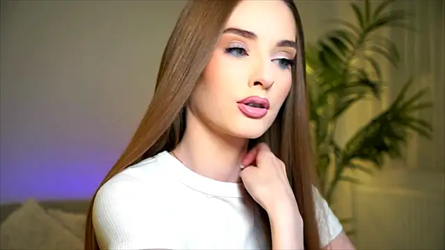 Snapshot of petitegonwiild chatting on 11-29-25, 12:02 petitegonwiild online show from 11-29-25, 12:02