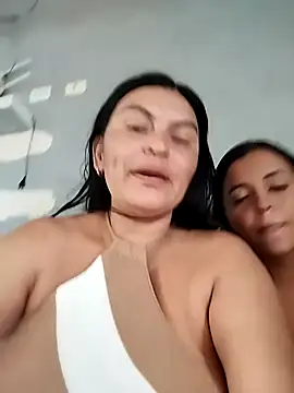 Snapshot of Horny-Mommy-Dirty chatting on 09-24-25, 08:56 Horny-Mommy-Dirty online show from 09-24-25, 08:56