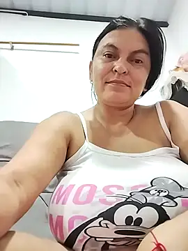 Snapshot of Horny-Mommy-Dirty chatting on 11-04-25, 03:16 Horny-Mommy-Dirty online show from 11-04-25, 03:16