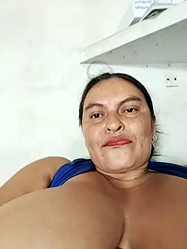 Snapshot of Horny-Mommy-Dirty chatting on 11-10-25, 04:17 Horny-Mommy-Dirty online show from 11-10-25, 04:17