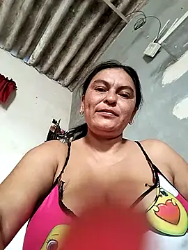 Snapshot of Horny-Mommy-Dirty chatting on 11-11-25, 01:11 Horny-Mommy-Dirty online show from 11-11-25, 01:11