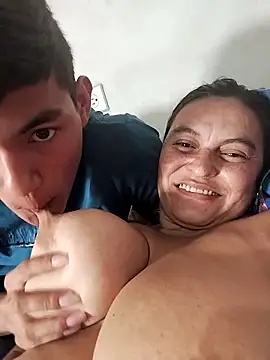 Snapshot of Horny-Mommy-Dirty chatting on 11-20-25, 04:07 Horny-Mommy-Dirty online show from 11-20-25, 04:07