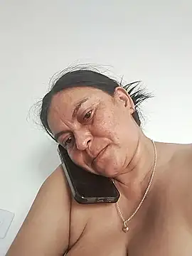 Snapshot of Horny-Mommy-Dirty chatting on 01-05-26, 05:27 Horny-Mommy-Dirty online show from 01-05-26, 05:27