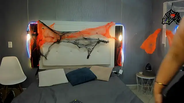 Clarigil online show from 10-31-25, 09:05