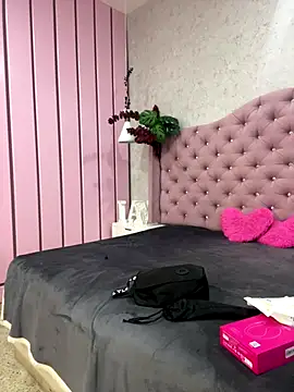 GabrielaLugo online show from 12-22-25, 12:02