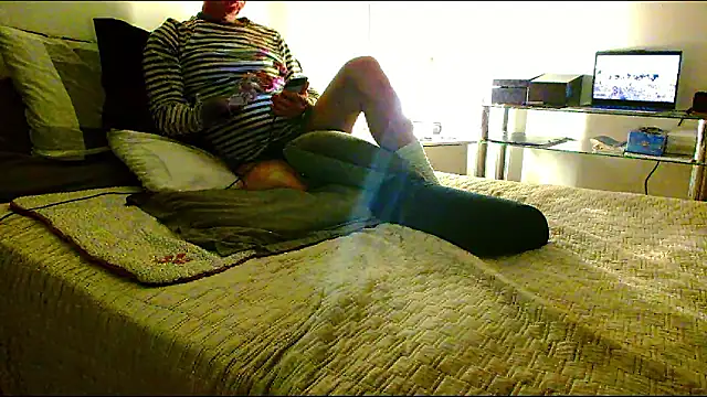 ImYourXtoy online show from 01-16-26, 06:56