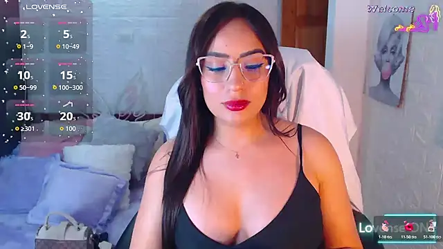 Snapshot of Paulina_627 chatting on 05-09-26, 05:07 Paulina 627 online show from 05-09-26, 05:07