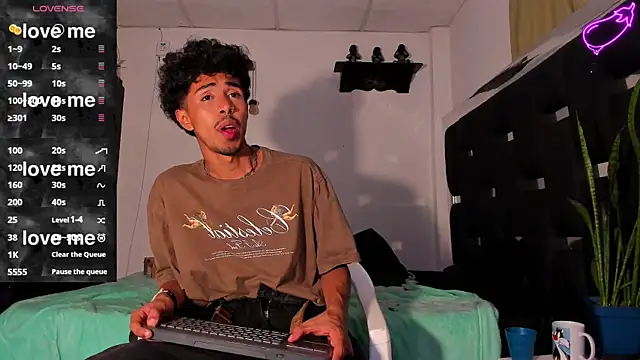 RyanRizzo online show from 03-21-25, 05:21