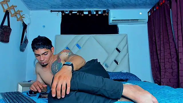 Rich boy01 online show from 01-21-25, 02:43