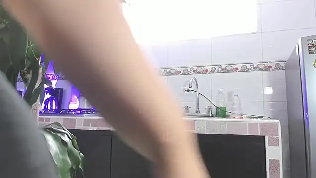 Snapshot of Emma-evans chatting on 03-03-25, 07:06 Emma-evans online show from 03-03-25, 07:06