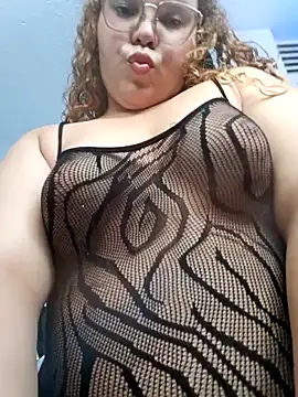 Snapshot of Emma-evans chatting on 10-04-25, 02:04 Emma-evans online show from 10-04-25, 02:04