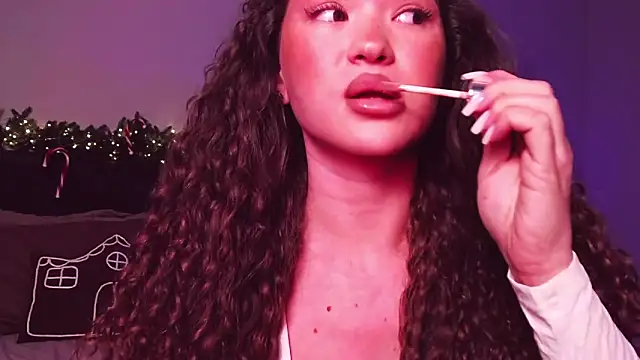 Denise Garciia online show from 02-05-25, 04:58