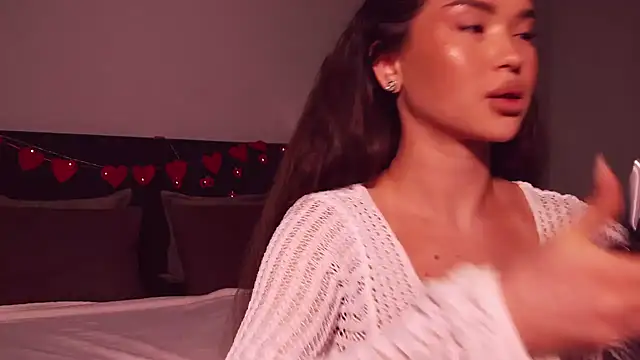 Denise Garciia online show from 03-04-25, 03:15