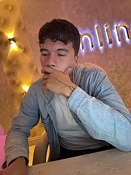 Logan smith1 online show from 01-09-26, 08:39