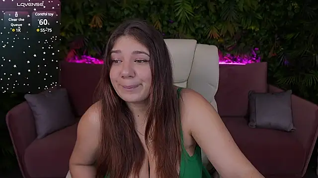 Snapshot of JulietDream chatting on 02-25-25, 06:58 JulietDream online show from 02-25-25, 06:58