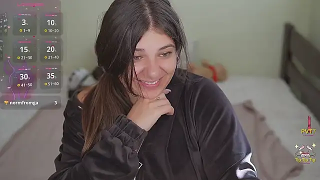 Snapshot of JulietDream chatting on 09-25-25, 12:53 JulietDream online show from 09-25-25, 12:53