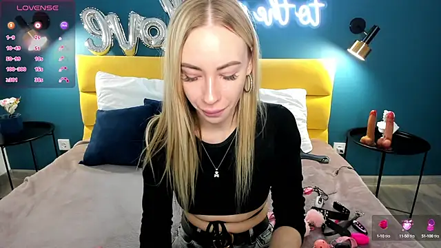 Diana Garrett online show from 03-09-25, 01:25