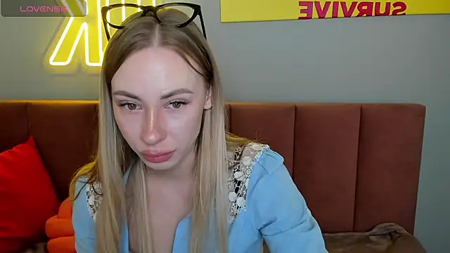 Diana Garrett online show from 04-07-26, 02:01