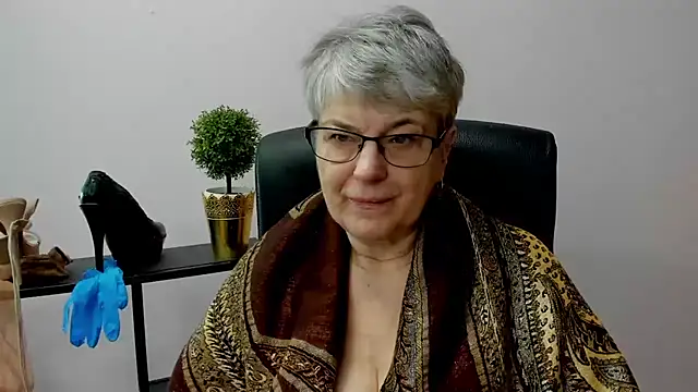 IrisDream online show from 02-17-25, 10:51