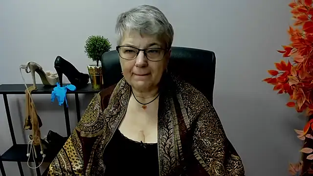 IrisDream online show from 02-24-25, 07:11