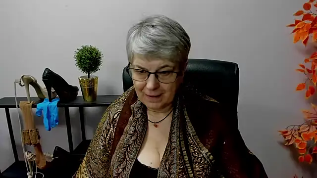 IrisDream online show from 02-26-25, 01:52