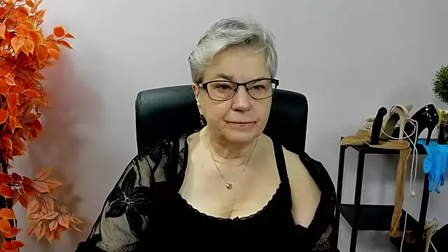 IrisDream online show from 10-27-25, 07:23