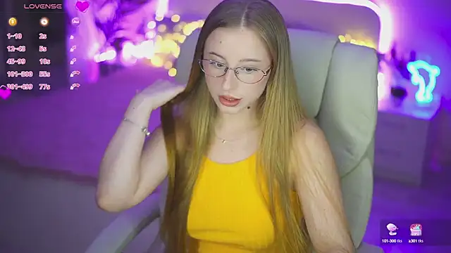 SilverrMoon online show from 09-24-25, 12:41