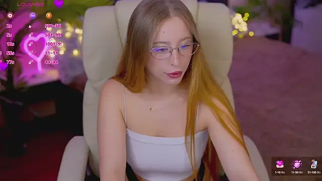 SilverrMoon online show from 10-09-25, 01:42