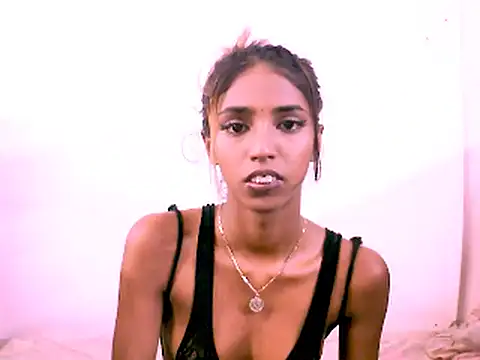 IndianSexySlender online show from 01-20-25, 09:24