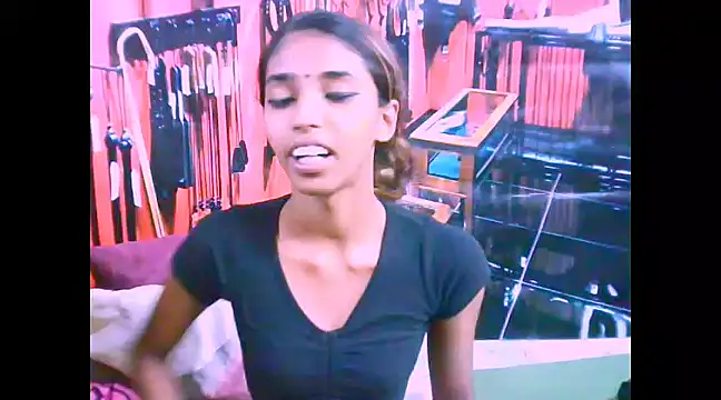 IndianSexySlender online show from 03-18-25, 11:41