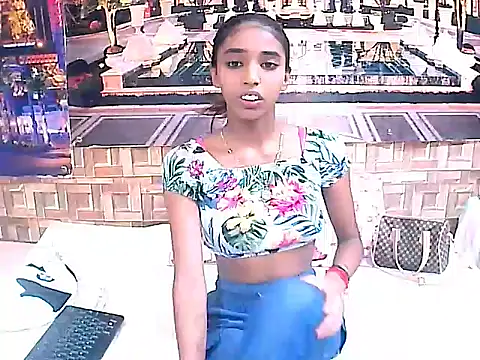 IndianSexySlender online show from 03-20-25, 06:41