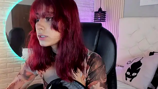 Snapshot of cloe__palmer chatting on 12-04-24, 12:25 cloe palmer online show from 12-04-24, 12:25