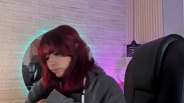 Snapshot of cloe__palmer chatting on 12-05-24, 12:22 cloe palmer online show from 12-05-24, 12:22