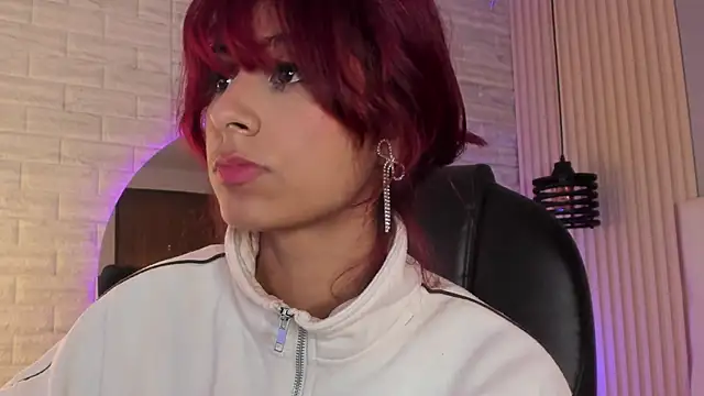 Snapshot of cloe__palmer chatting on 12-11-24, 03:58 cloe palmer online show from 12-11-24, 03:58