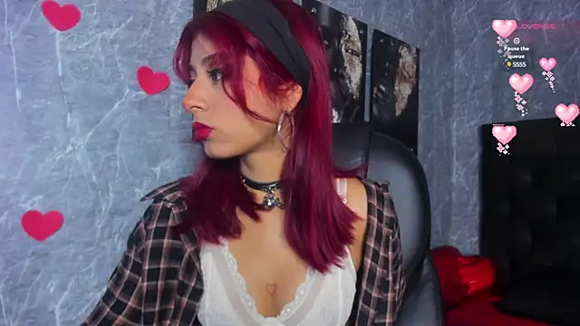 Snapshot of cloe__palmer chatting on 02-17-25, 12:05 cloe palmer online show from 02-17-25, 12:05