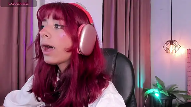 Snapshot of cloe__palmer chatting on 03-05-25, 12:00 cloe palmer online show from 03-05-25, 12:00