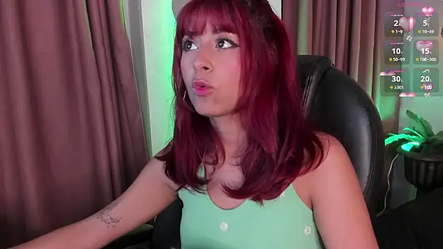 Snapshot of cloe__palmer chatting on 03-17-25, 09:13 cloe palmer online show from 03-17-25, 09:13