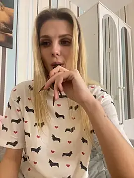 Snapshot of Liya_my chatting on 03-19-25, 07:38 Liya my online show from 03-19-25, 07:38