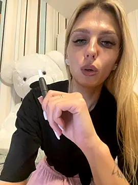 Snapshot of Liya_my chatting on 09-13-25, 07:46 Liya my online show from 09-13-25, 07:46